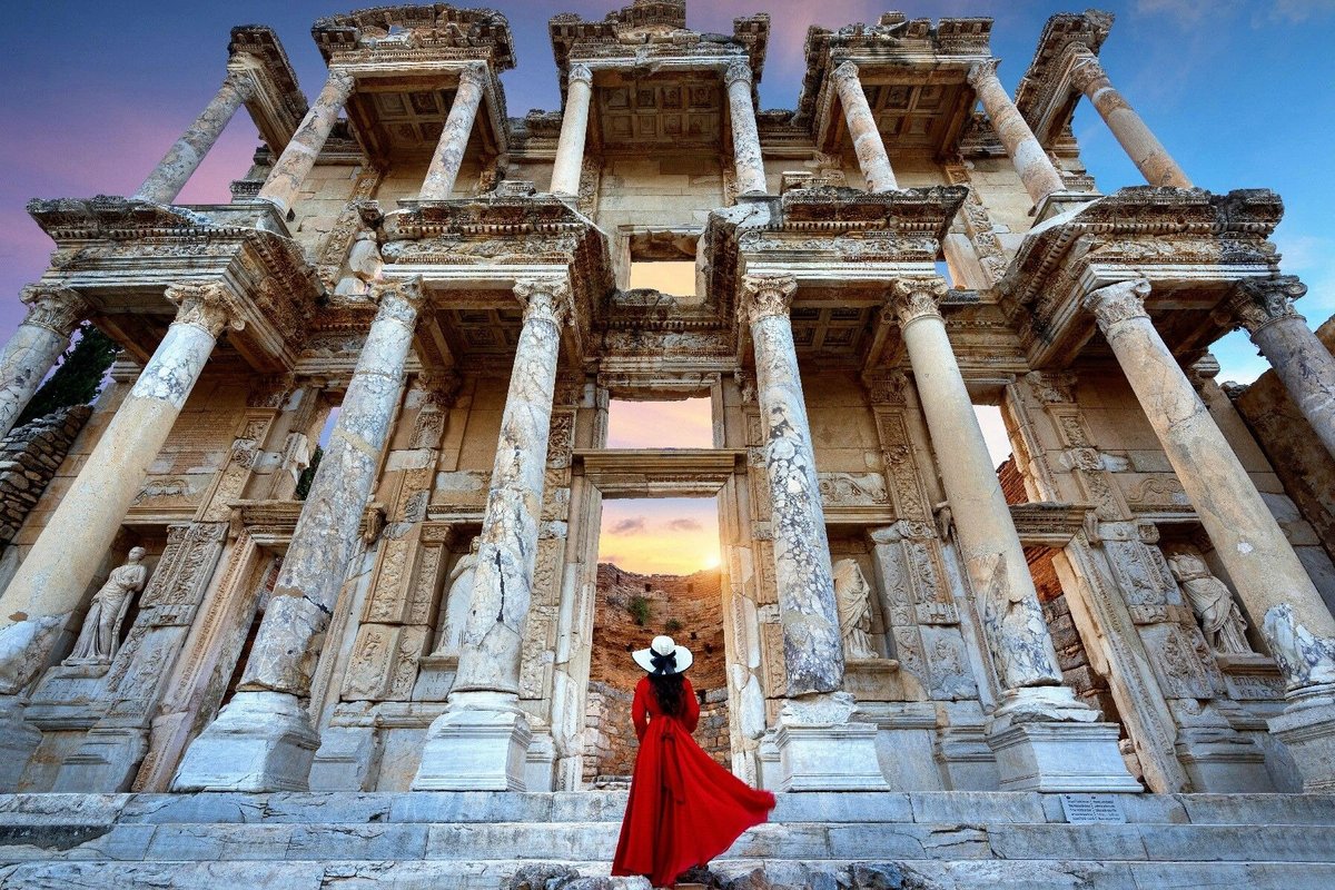 Didim Çıkışlı Efes Turu: Antik Şehrin Büyüleyici Tarihini Keşfedin