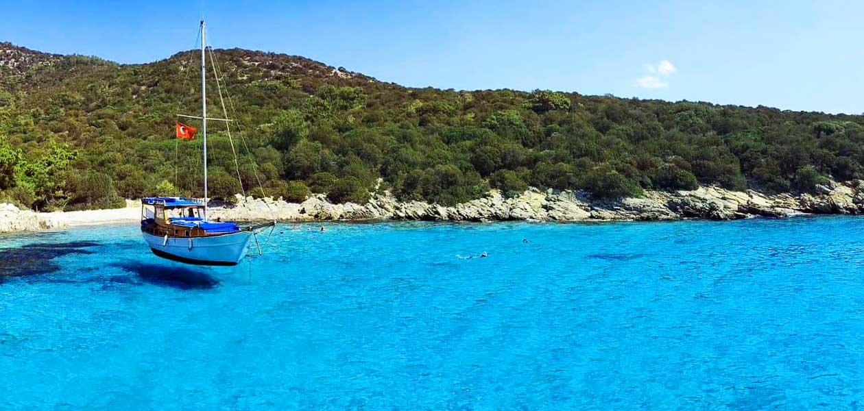Gumbet Boat Trip: Discover Bodrum’s Most Beautiful Bays