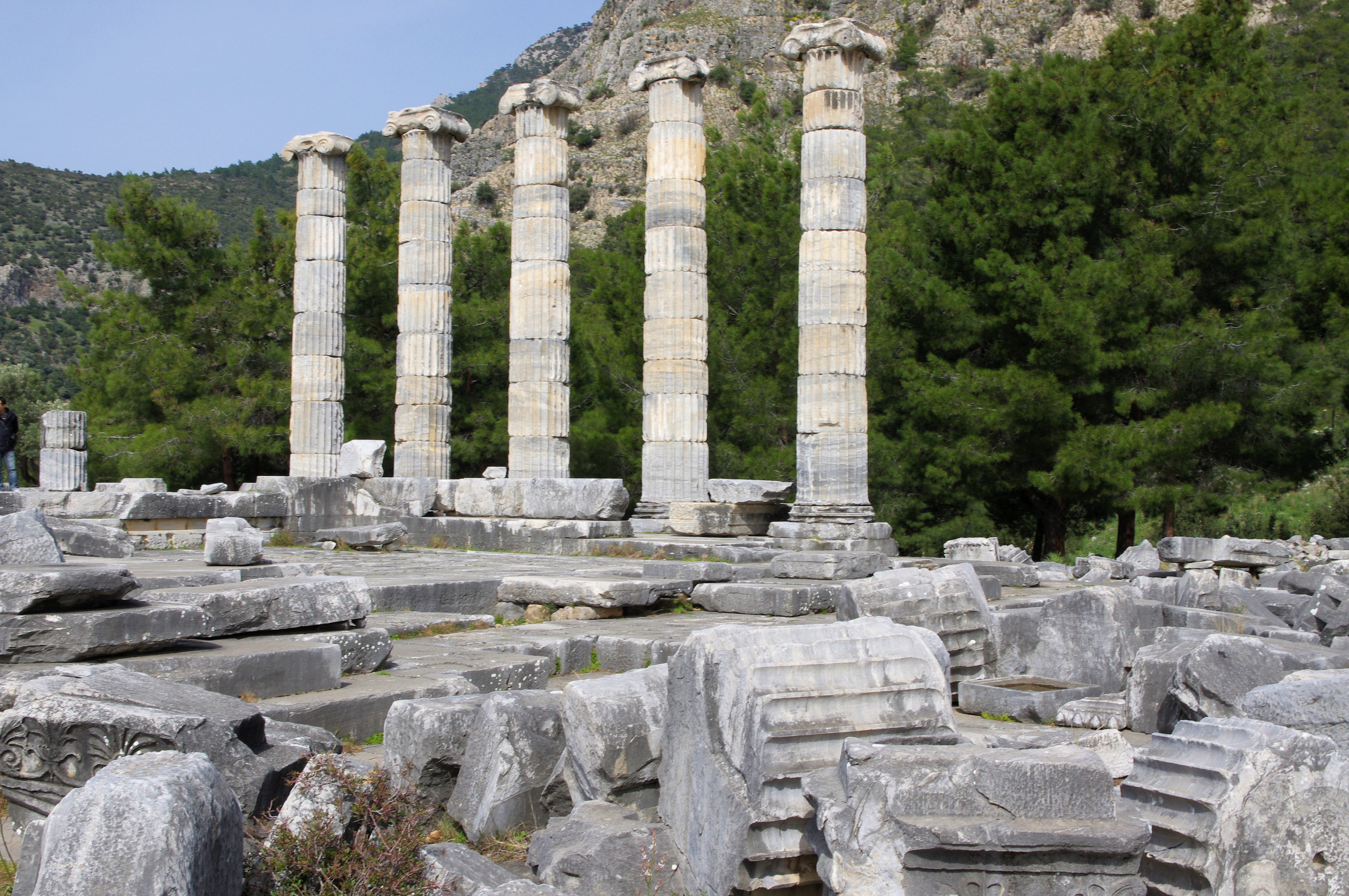 Priene Antik Kenti: Tarih, Mimari ve Kültürün Buluşma Noktası