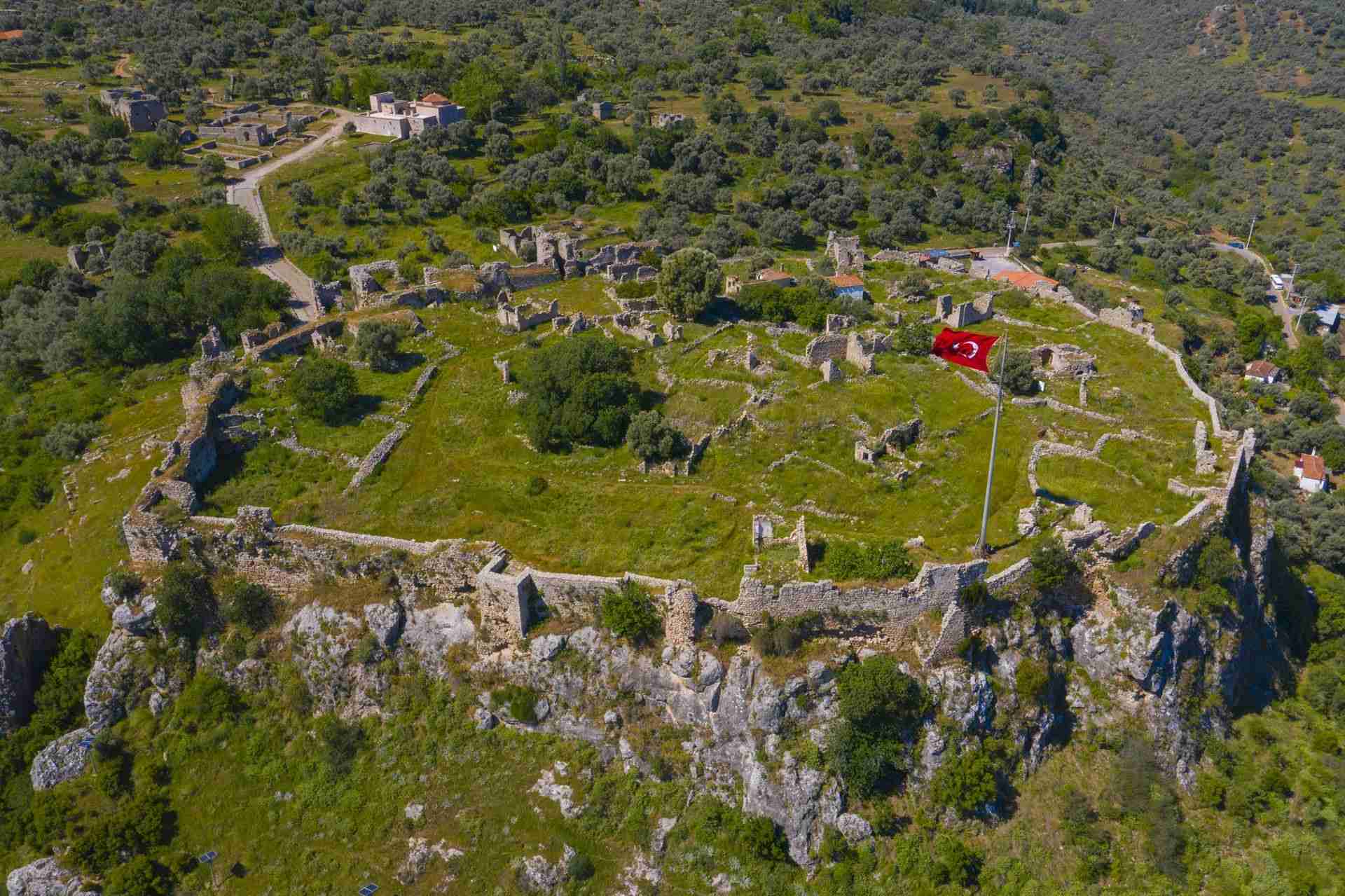 Beçin Kalesi ve Kenti