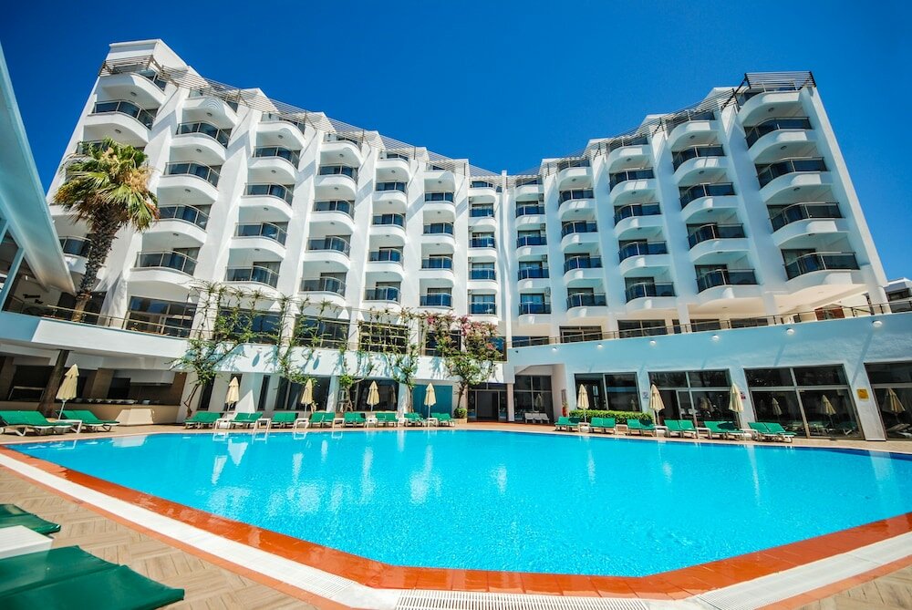 Lalila Blue Suites