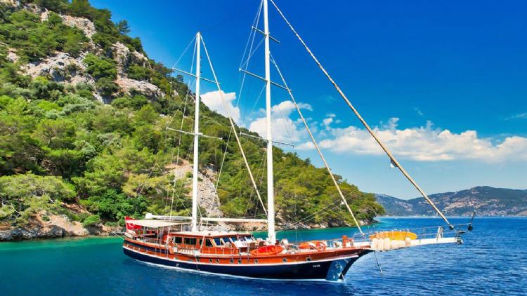 Bodrum Çıkışlı Öğle Yemekli Tekne Turu: Ege’de Rahatlatıcı Lazy Day Deneyimi